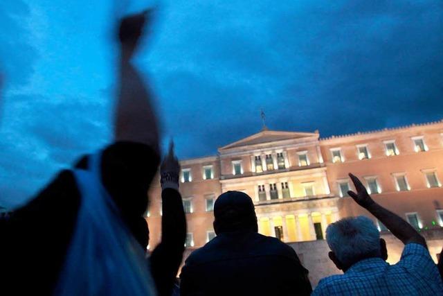 Griechisches Sparprogramm gebilligt - Verluste fr Koalition