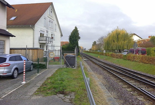 Zwischen den bestehenden Wohnhäusern u...Anwohnern wehren sich gegen die Pläne. | Foto: Martin Wendel Zwischen den bestehenden Wohnhäusern u...Anwohnern wehren sich gegen die Pläne. | Foto: Martin Wendel