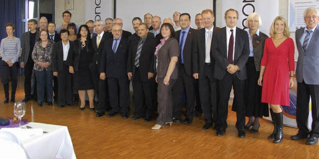 Lrrachs OB Gudrun Heute-Bluhm, Gesell...chster von rechts) mit den Jubilaren.   | Foto: Frey