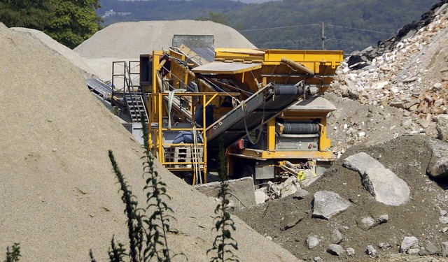 Von ursprnglich 78000 Tonnen Bauschut...H-Gebiet sind zwei Drittel abgerumt.   | Foto: Ralf H. Dorweiler