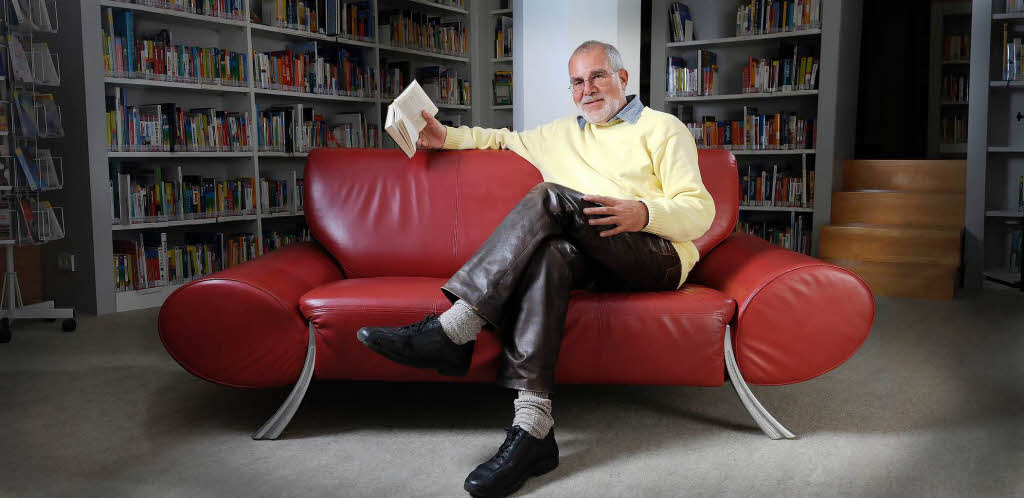 Manfred Bluhm, Bcherfreund und Ehemann von Oberbrgermeisterin Gudrun Heute-Bluhm