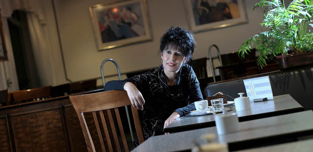 Claudia Buser, Caf Pape
