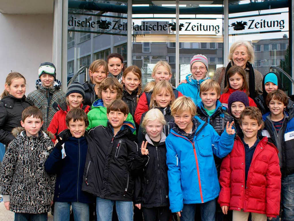 Die Klasse 4a der Lorettoschule Freiburg mit ihrer Lehrerin Margarete Baumgarten