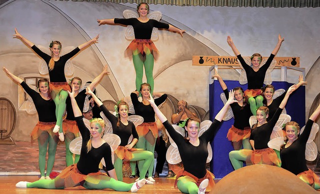 Eine perfekte Choreographie mit akroba... die Tanzgruppe Antonia auf die Bhne.  | Foto: Juliane Khnemund