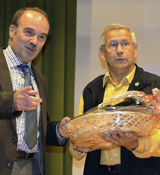 Brgermeister Dieter Schneckenburger d...rsentationsfilm der Gemeinde drehte.   | Foto: manfred frietsch