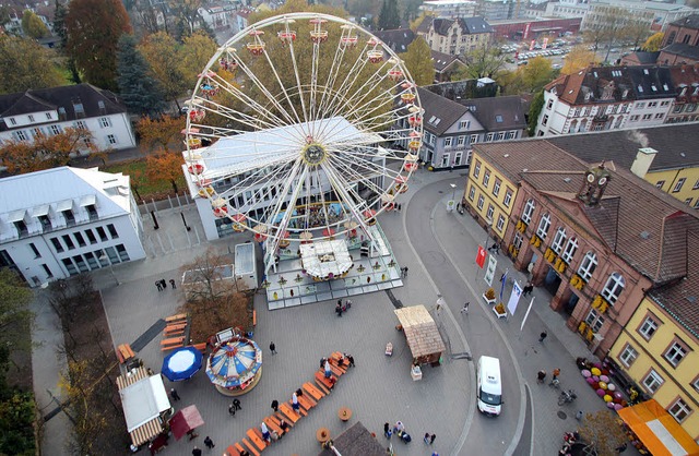 Der Rathausplatz aus der Perspektive der Drohne   | Foto: Jarno Kiesele