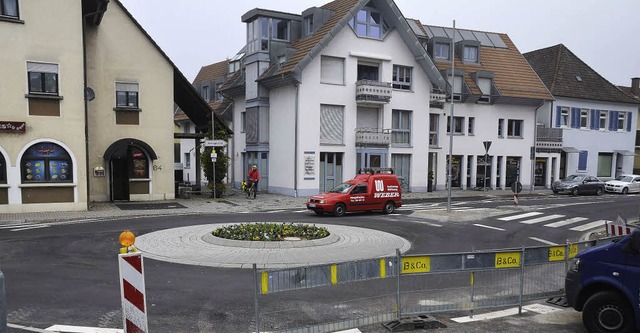 Fertig, aber noch nicht gestaltet: Der...verkehr in der Karl-Friedrich-Strae.   | Foto: Gerhard Walser