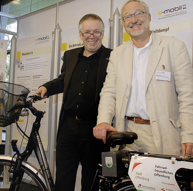 Stadtplaner Thomas Mager (links), der ...Kassel bei der Erffnung der Fachmesse  | Foto: Gertrude Siefke