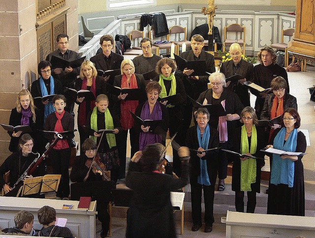 Gesang und Musik begleiteten die Geschichte Hiobs in der evangelischen Kirche.   | Foto: sandra decoux-kone