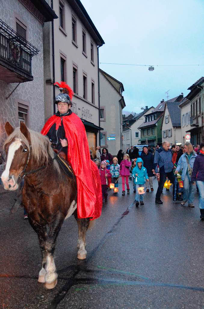 Martinimarkt, Geflgelzuchtausstellung und Enthllung der sanierten Nikolausbrunnenfigur