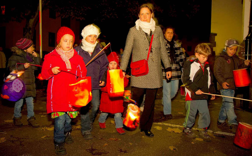 Martinimarkt, Geflgelzuchtausstellung und Enthllung der sanierten Nikolausbrunnenfigur