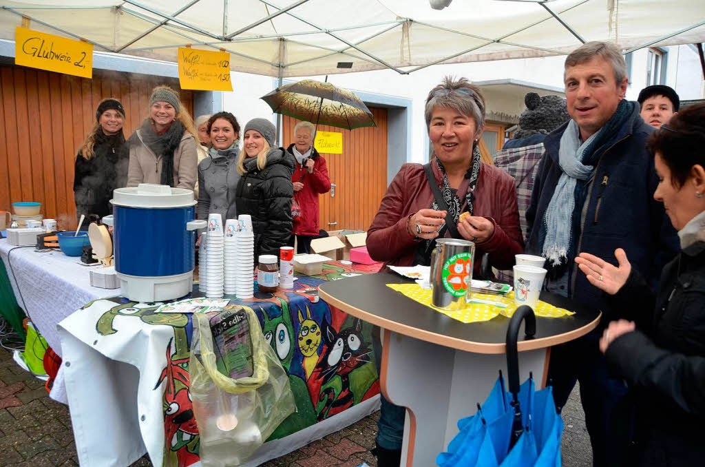 Martinimarkt, Geflgelzuchtausstellung und Enthllung der sanierten Nikolausbrunnenfigur