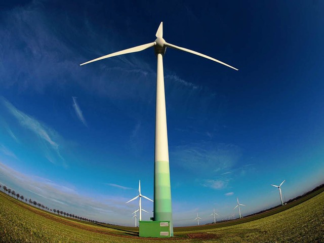 Windenergie ist eine der Energiequellen der Zukunft.  | Foto: dpa