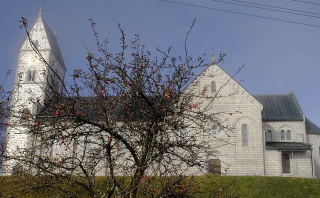 Ebenso exponiert wie witterungsanfllig - die Kirche in Hierbach  | Foto: Karin Stckl-Steinebrunner