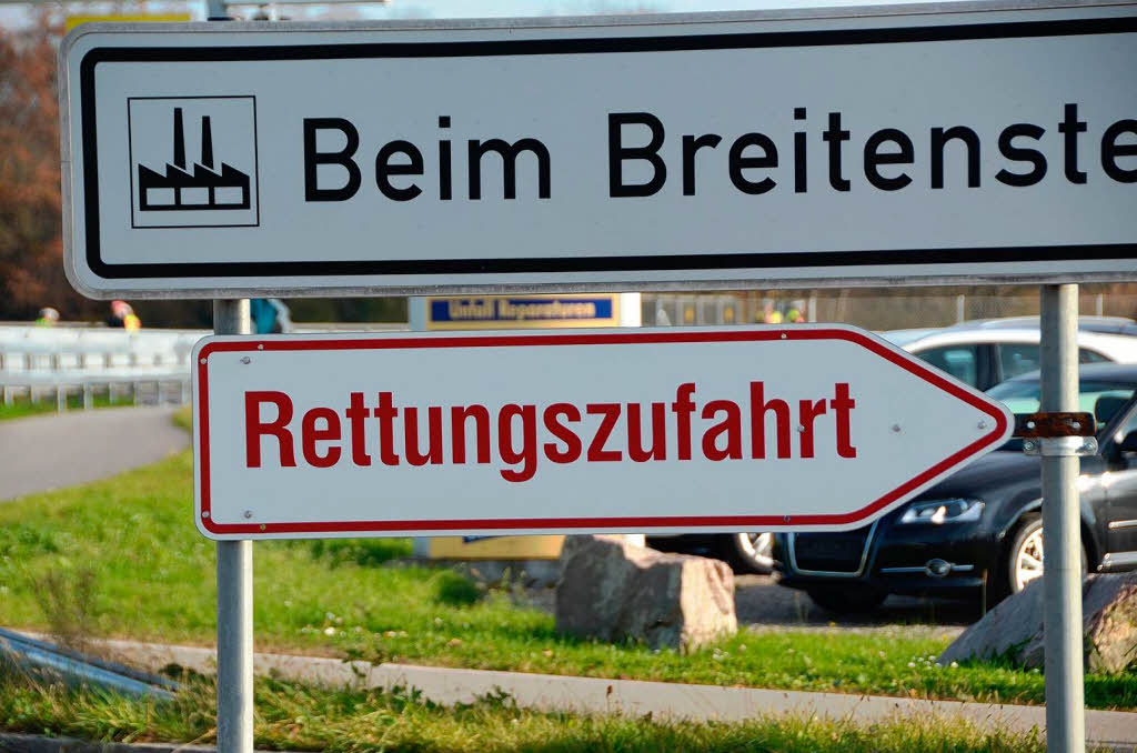 Die "geretteten" Fahrgste wurden bei der bung in Efringen-Kirchen zum Winzerfestplatz gebracht.