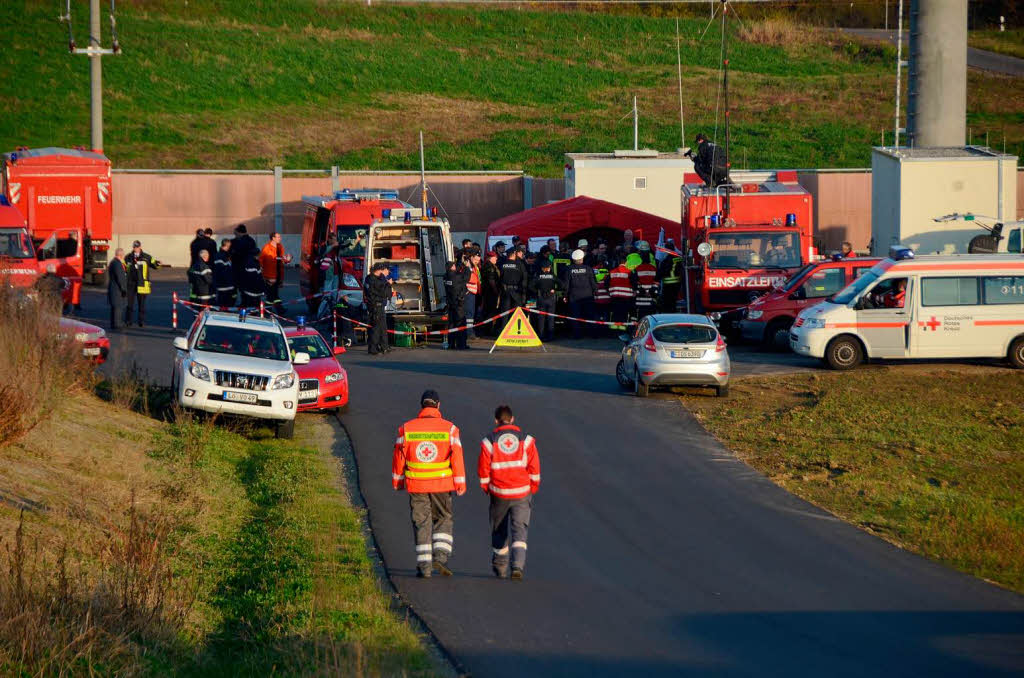 der Rettungsplatz an der Neubaustrecke beim Gewerbegebiet am Breitenstein war Einsatzzentrale