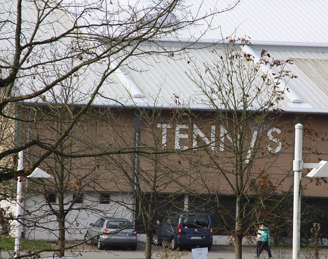 Das Dach ist wieder zu, dafr erschein...ehnt eine finanzielle Beteiligung ab.   | Foto: Jrn Kerckhoff