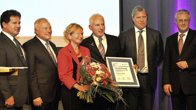 Joachim Lederer (3. von rechts) wurde ...Kammer, gratulierten dem Preistrger.   | Foto: Kricheldorff