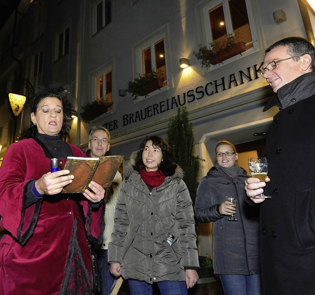 Mit Gabriele Zink (links) auf den Spuren der Freiburger Brauereien  | Foto: thomas kunz