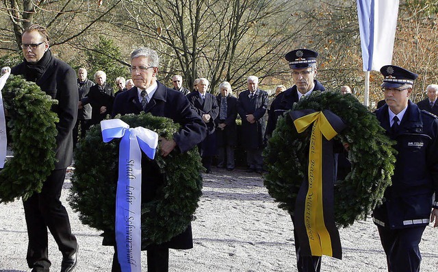 Erinnern an unmenschliche Kriege (von ...er, Gnter Kern und Joachim Metzger.    | Foto: heidi fssel