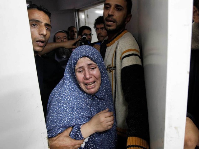 Diese Frau im Gazastreifen trauert um ... israelischen Raketen gettet wurden.   | Foto: AFP