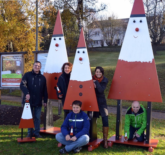 weihnachtswichtel roland gantert, manu...mbel, alexandra christoffel, egon hirt  | Foto: peter stellmach