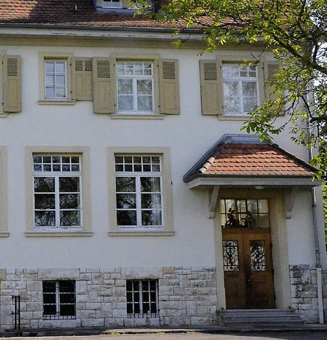 2013 gibt&#8217;s  Fenstersanierungen ...ns Kapelle und am Rathaus Blansingen.   | Foto: langelott