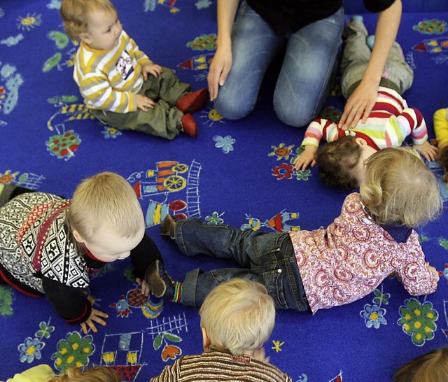 Die Kleinkindbetreuung will Ebringen auch ber Tageseltern sicherstellen.   | Foto: dpa