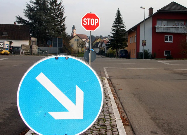 Wer von der Orschweierer Strae in Ric... an dieser Stelle einen Kreisverkehr.   | Foto: Decoux-Kone