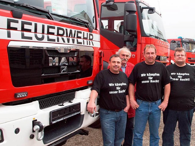 Die Fertigung von Feuerwehrfahrzeugen ...Michael Hoffert und Eberhard Mhlhaus.  | Foto: Michael Haberer