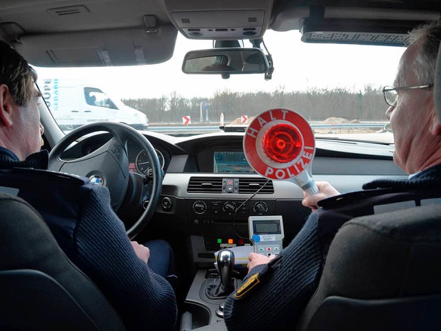 Der Fahrer des Golf ignorierte die Anw...tobahnpolizisten. Hier ein Archivbild.  | Foto: Helmut Seller