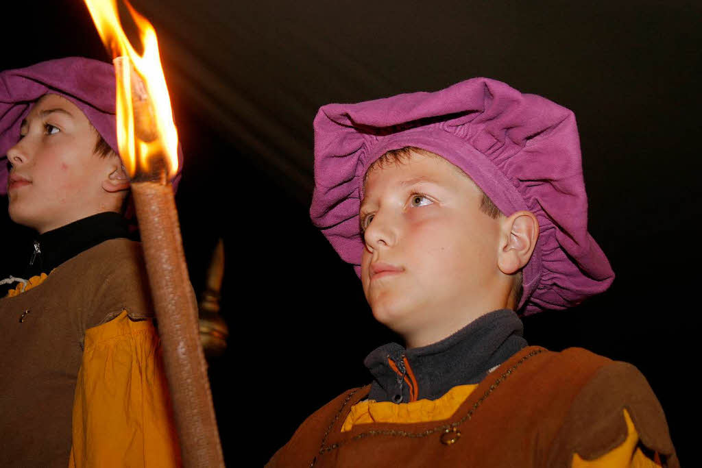 Der 557. Katharinenmarkt wurde mit dem traditionellen Schauspiel erffnet und profitierte am Sonntag von bestem Wetter.