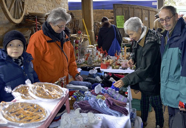 Handarbeiten und Weihnachtsschmuck, ne... Hof der Familie Rieber in Dattingen.   | Foto: Sigrid umiger