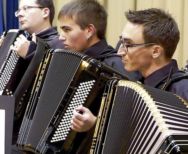 Das Akkordeon-Orchester spielte starke Klnge.   | Foto: Frank Leonhardt