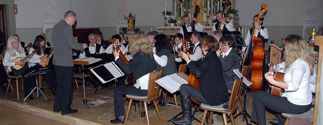 Zupfmusik fr einen guten Zweck in der Jechtinger Pfarrkirche.  | Foto: Roland Vitt