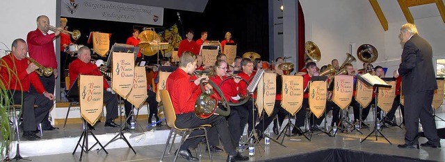 Das Bundes-Naturton-Orchester unter de...-Jrg Laurisch im Endinger Brgerhaus.  | Foto: R. Vitt