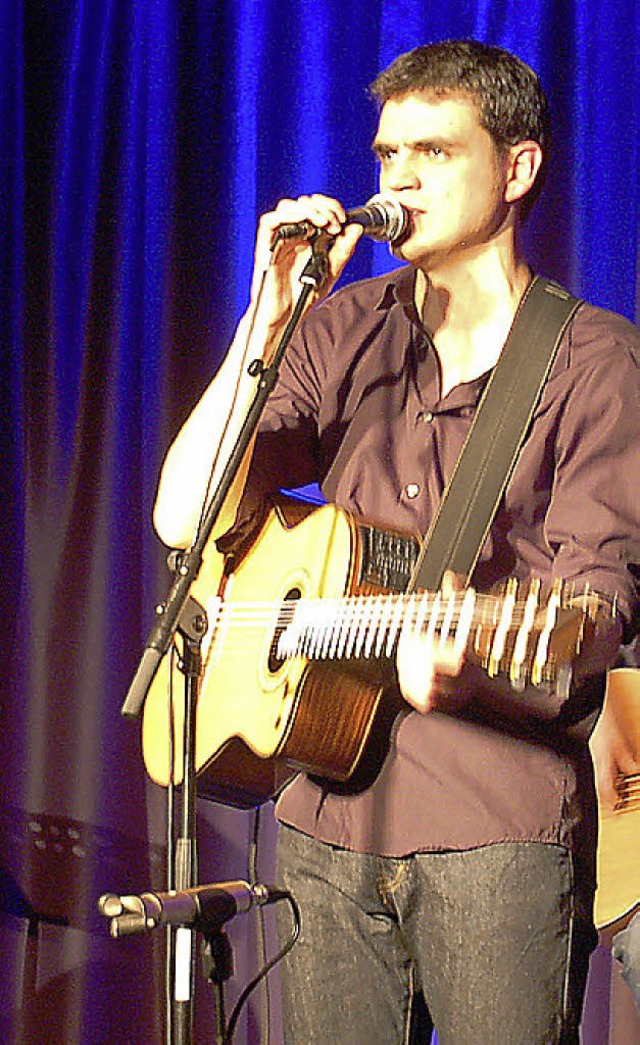 Raphael Gottlieb bei seinem jngsten Konzert auf der Emmendinger Maja-Bhne.  | Foto: Helena Kiefer