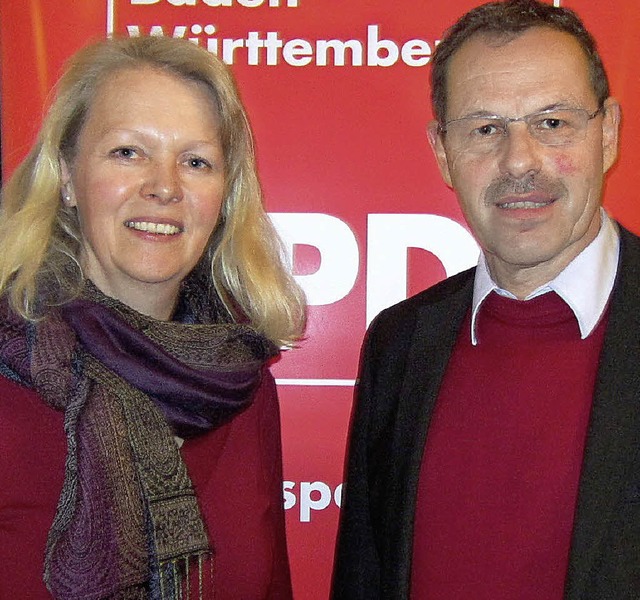 Die SPD-Vorsitzende Ulrike Weidt und Christoph Bayer   | Foto: PR