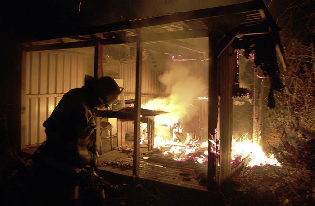 Eine brennende Gartenhtte rief am Die...Herbolzheimer Feuerwehr auf den Plan.   | Foto: Feuerwehr Herbolzheim
