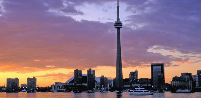 Kanadas bekannteste Stadt Toronto muss...kommen. Ein Richter hat ihn abgesetzt.  | Foto: dpa/Magnus Manske (wikipedia)