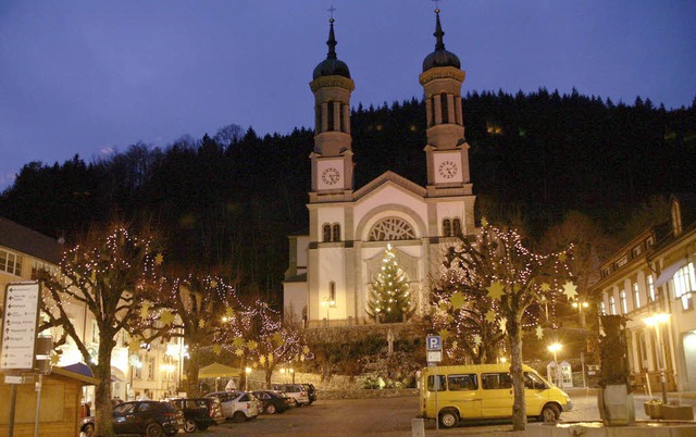 Stimmungsvoll prsentiert sich Todtnaus Marktplatz  im Advent.   | Foto: Stadt Todtnau