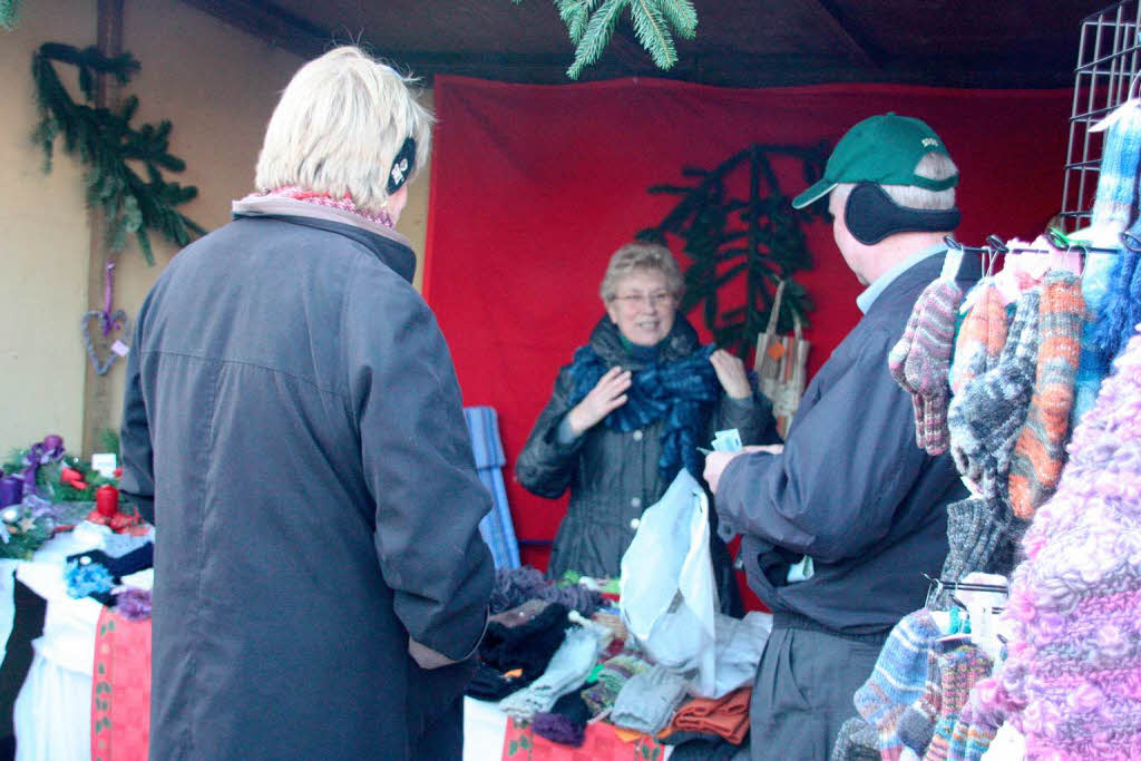 Impressionen vom Breisacher Weihnachtsmarkt auf dem Marktplatz.