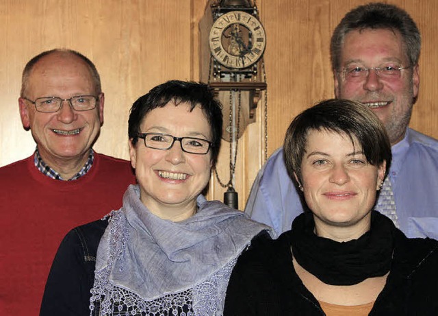 Gerhard Bauer, Gerda Krones, Stefanie ... Blserjugend der Stadtmusik Bonndorf.  | Foto: Martha Weishaar