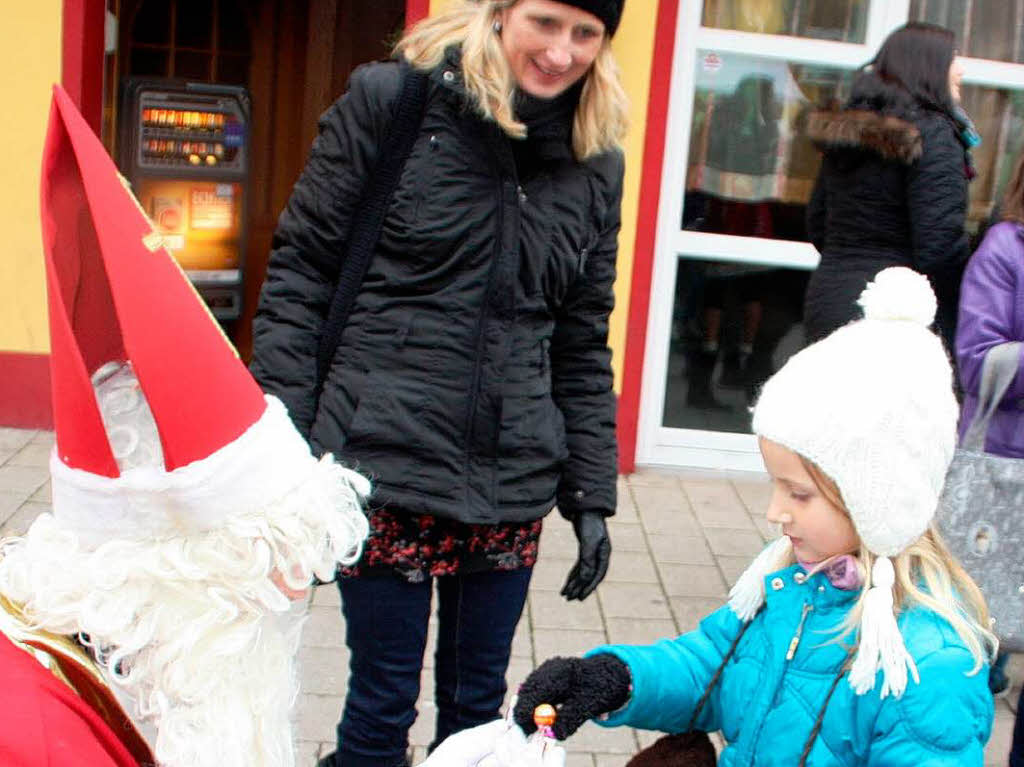 So richtig weihnachtlich war es nicht, die Besucher kamen trotzdem zum Nikolausmarkt nach Wehr.