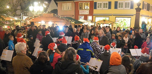 Klangvolle Untermalung, das gehrte auf dem Lindenplatz  seit jeher dazu.  | Foto: Ulrich Senf