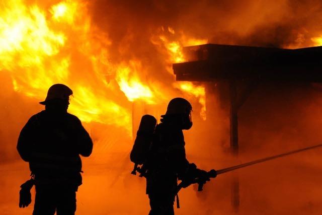 Garagenbrand in Kappel: Feuerwehr rettet Wohnhaus