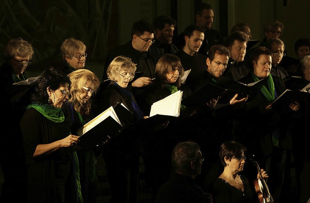 Der Chor New Formation  der Singgemein...;Chorinspirationen&#8220; gestalteten.  | Foto: Kubon