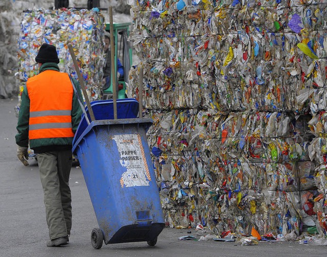 Kaum zu glauben &#8211; fr die Verbraucher ist Recycling billiger geworden.  | Foto: dapd
