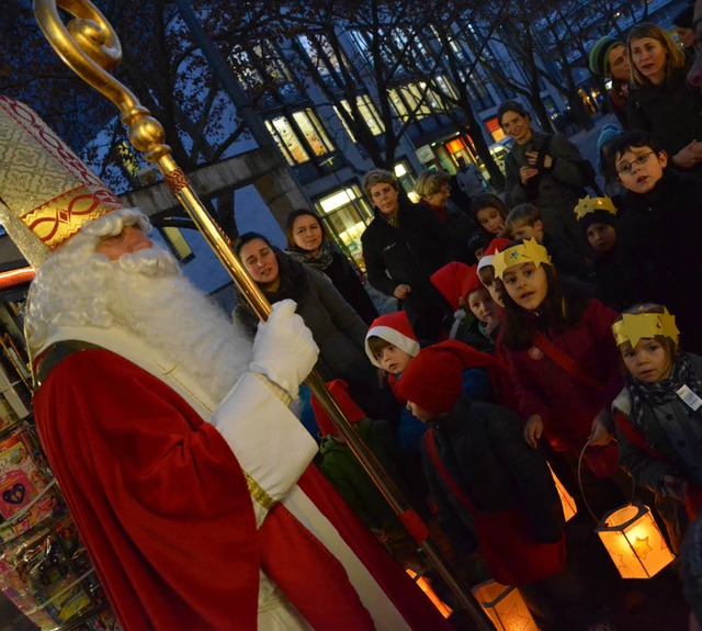 Der Nikolaus erffnet morgen den Weihnachtsmarkt.  | Foto: Barbara Ruda