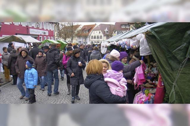 Weihnachtsmarkt mit groer Vielfalt